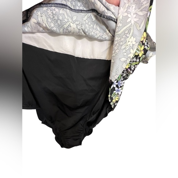 Swim Solutions one piece swimsuit 24W - Picture 4 of 7